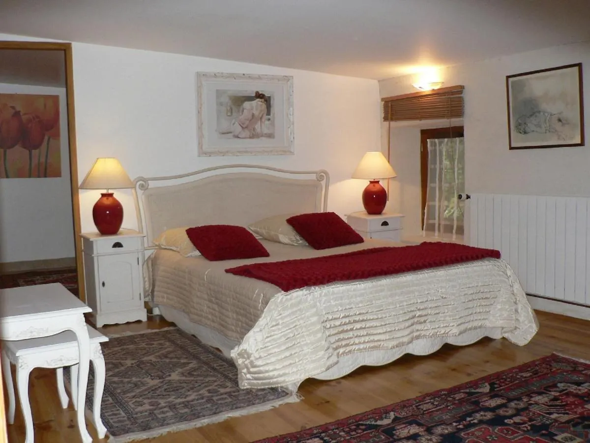 Bed and Breakfast Le Moulinage à Saint-Thomé Couette-café